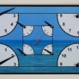 4 Quarter Clock with Sea